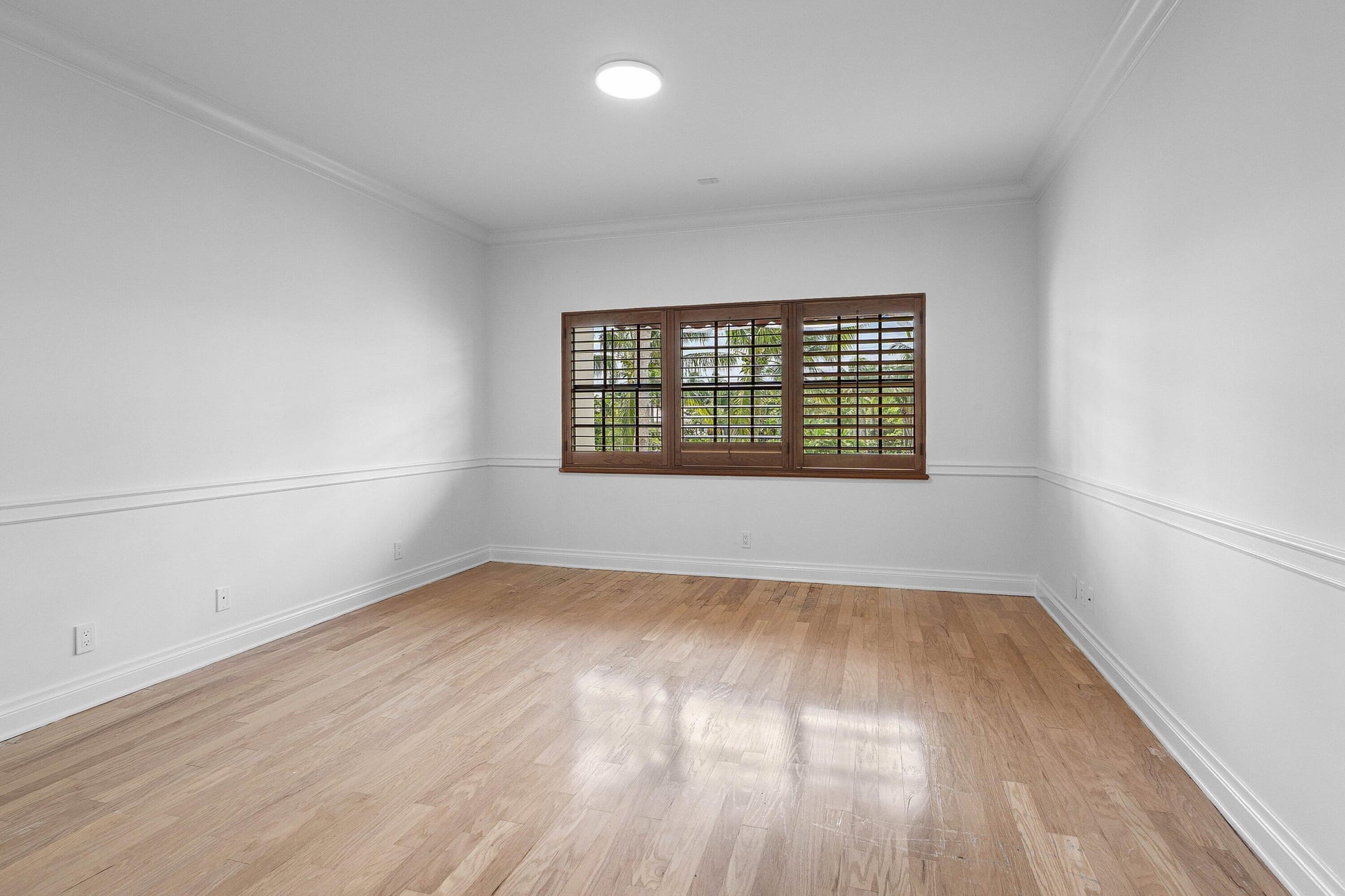 Unit F2 photo 11