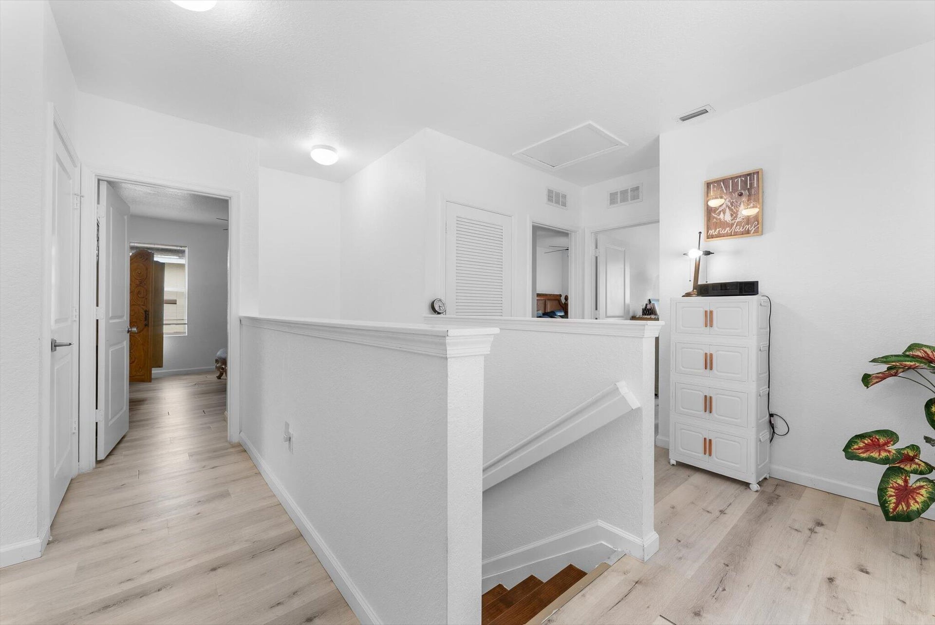 Residence photo 17