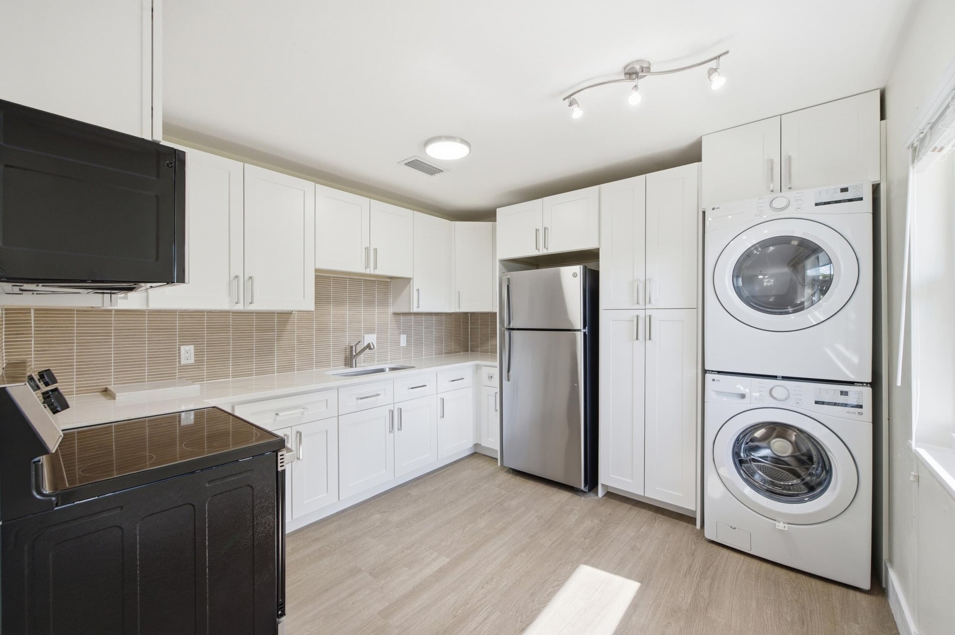  Residence photo 12