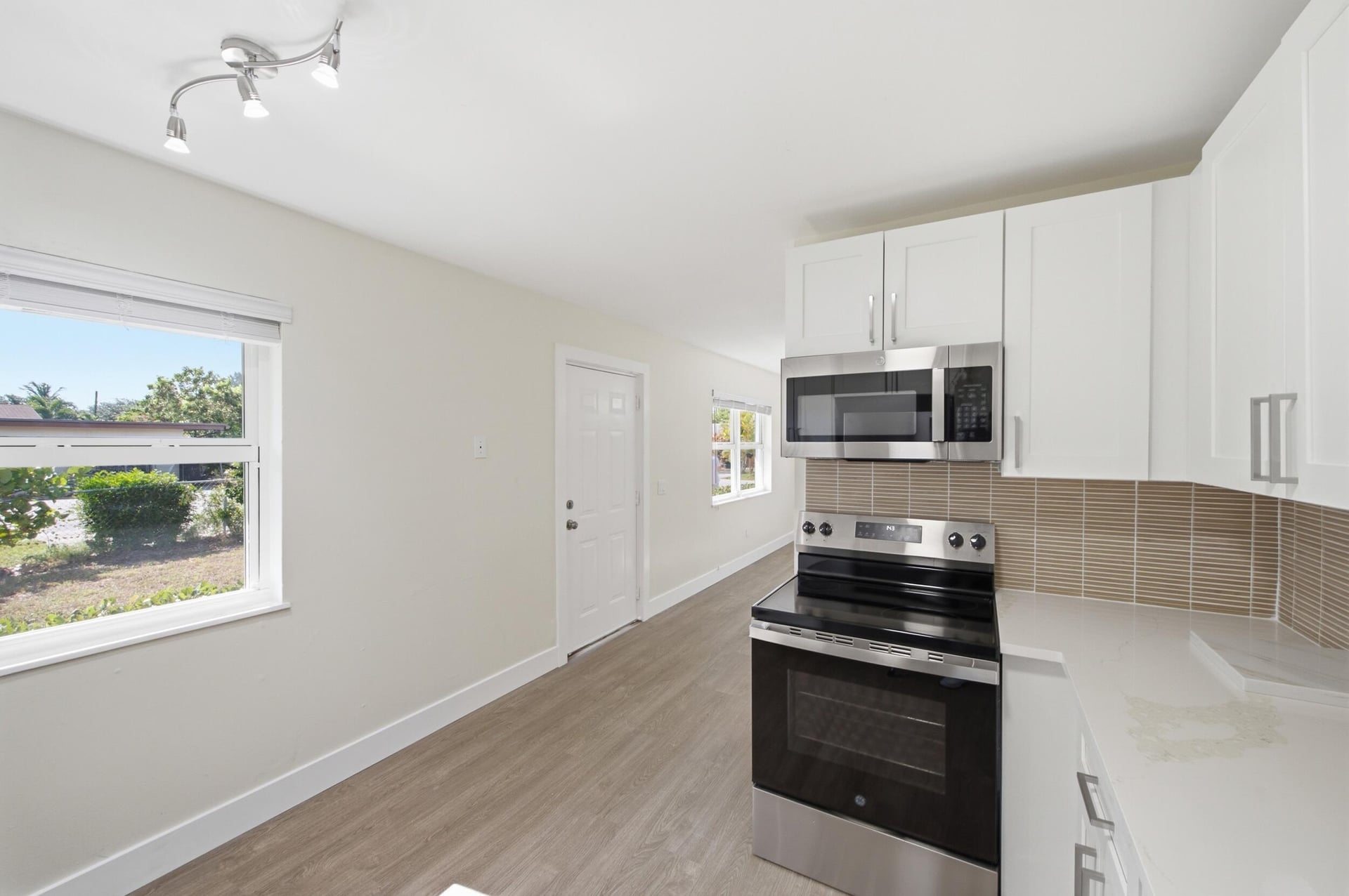  Residence photo 15