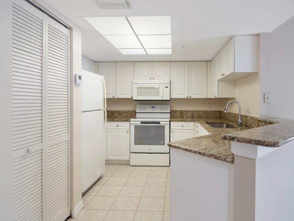 Unit 506 photo 4