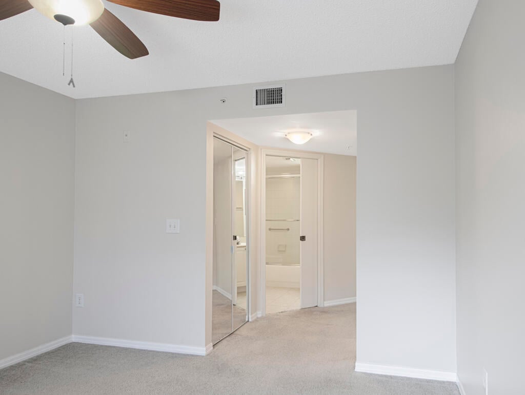 Unit 506 photo 8