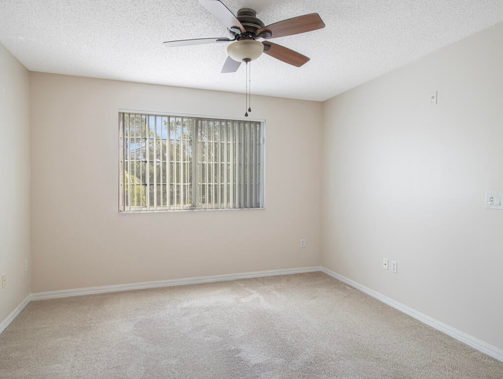 Unit 506 photo 15