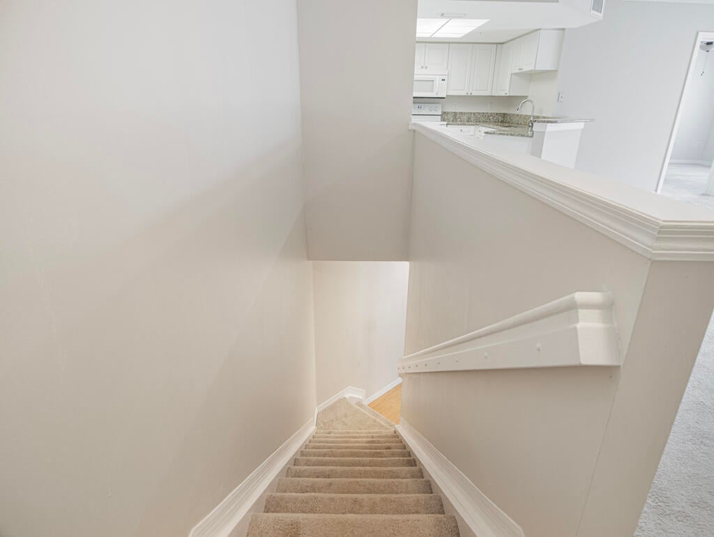Unit 506 photo 17