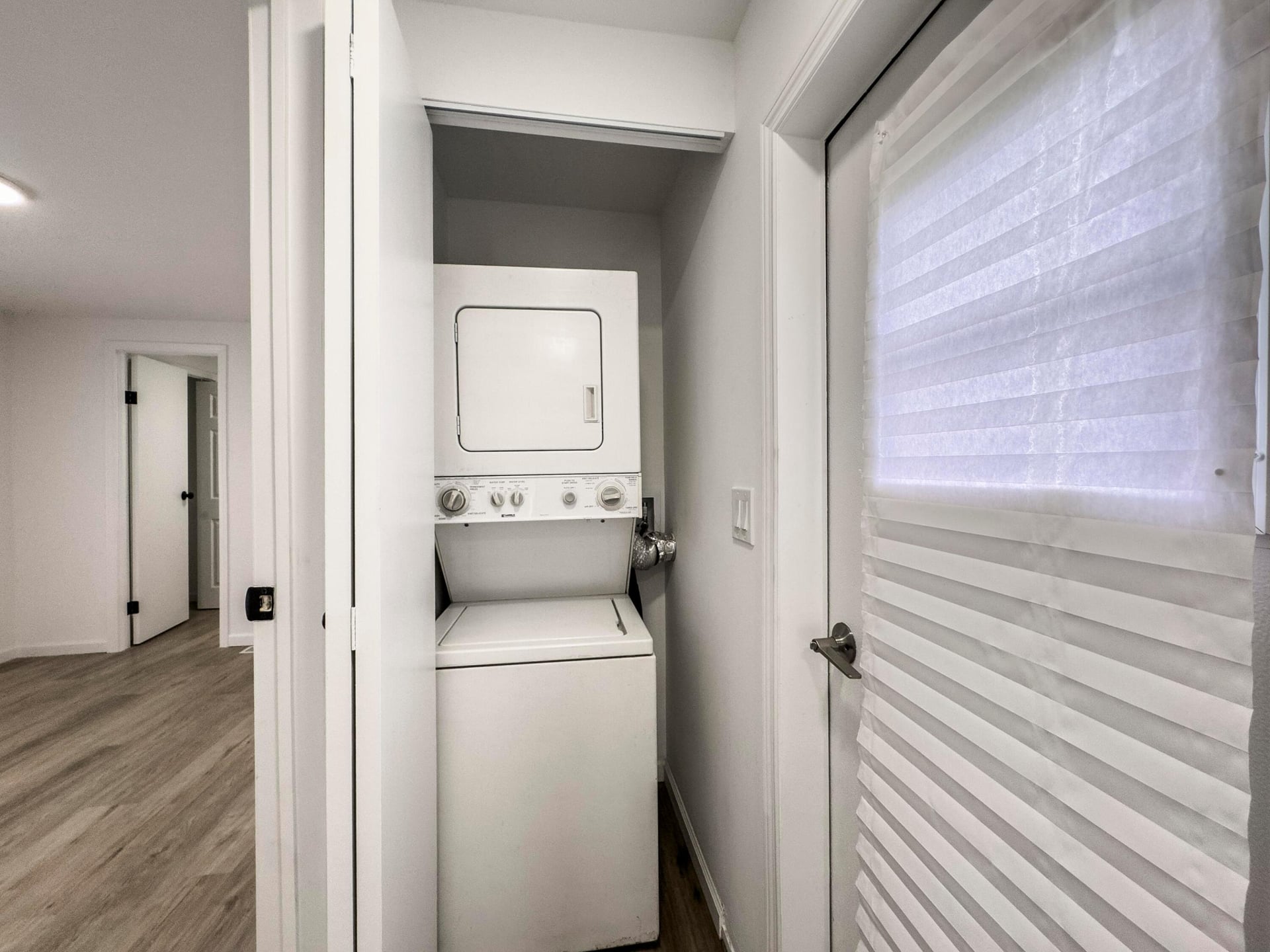 Unit 826 photo 13