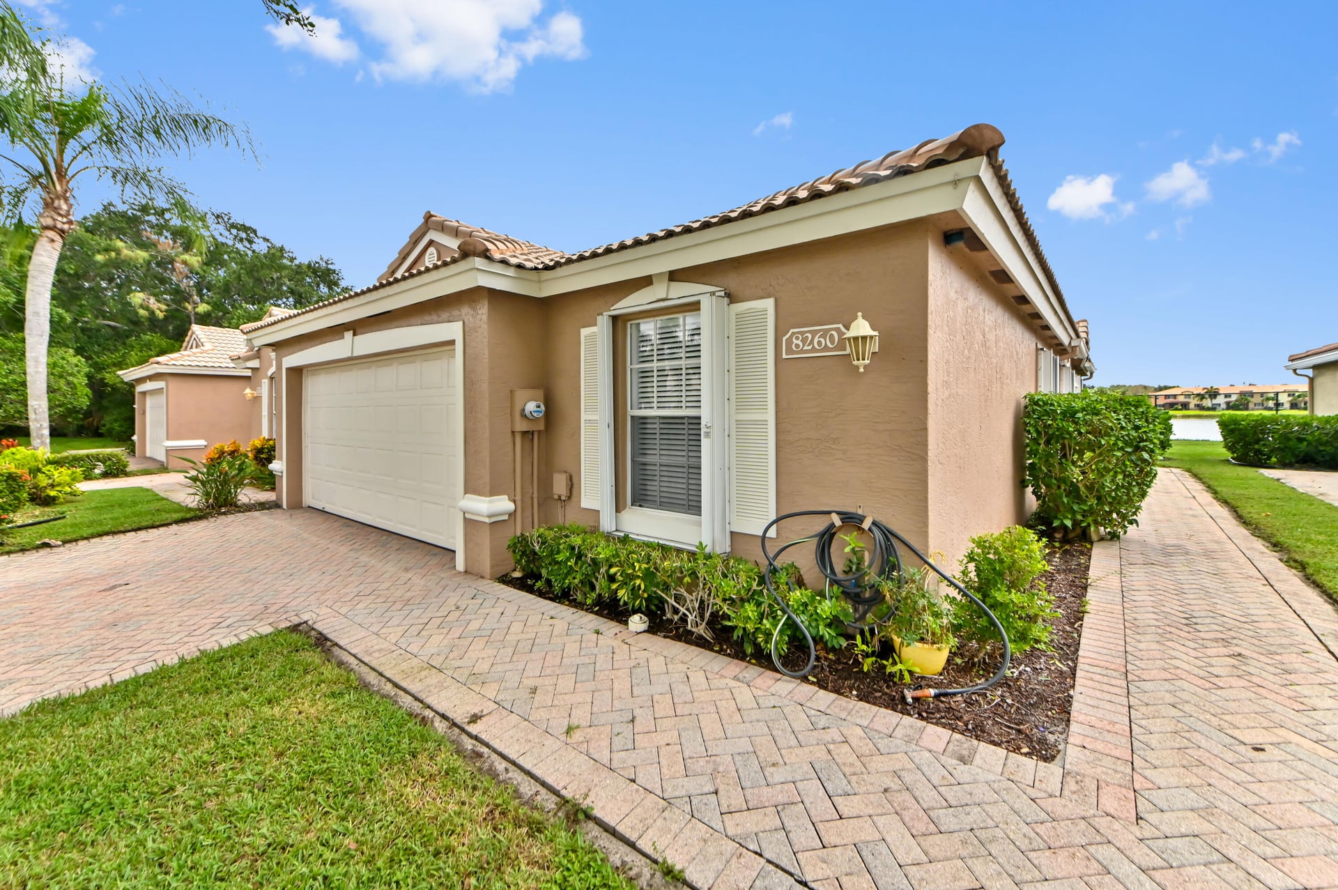  Residence photo 4