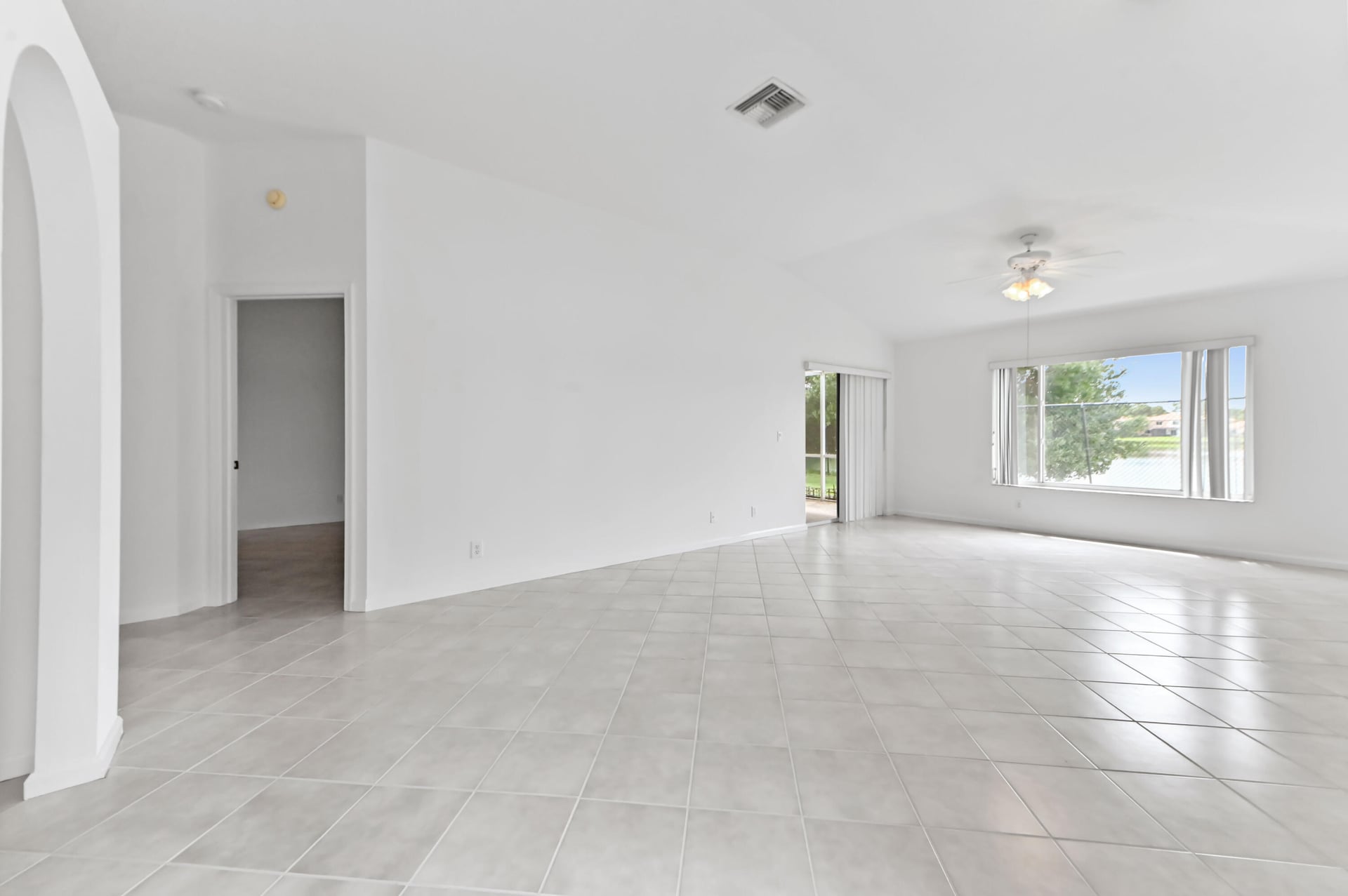  Residence photo 6