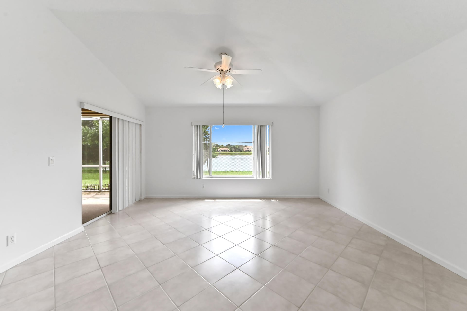 Residence photo 8