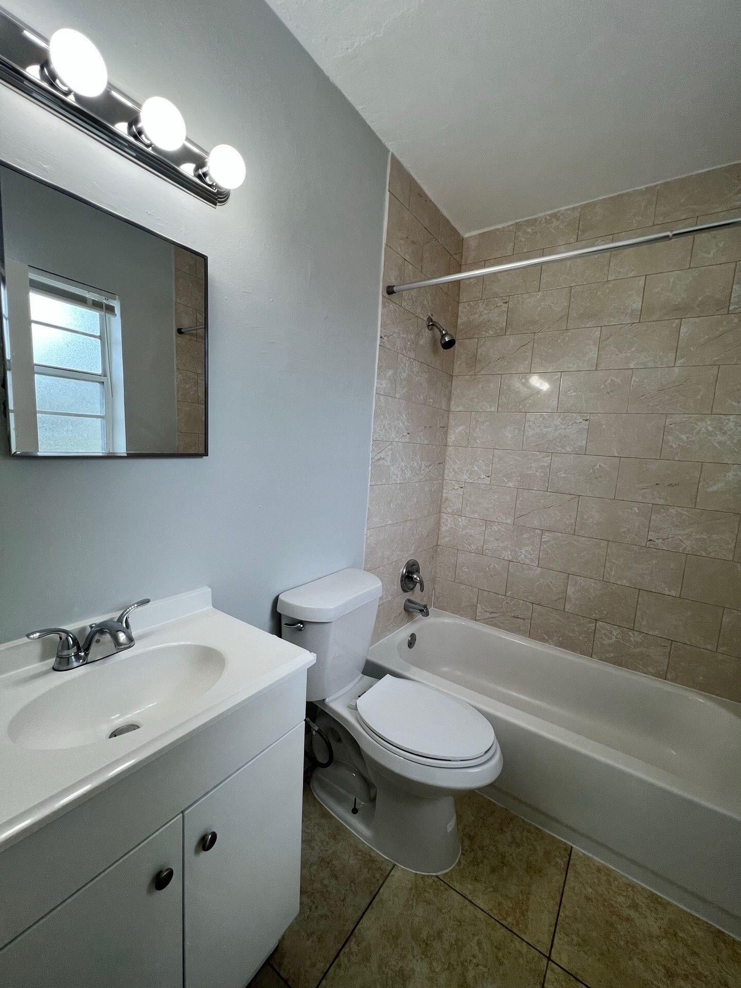  Unit #4 photo 9