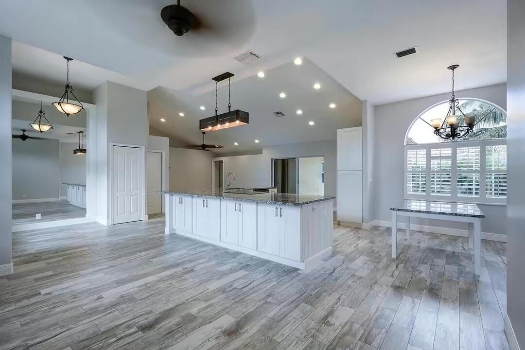 Residence photo 4