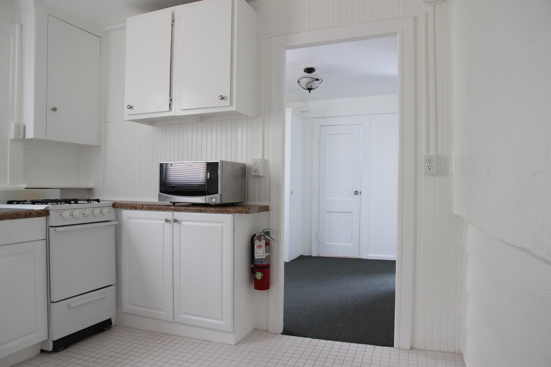 Unit B photo 2