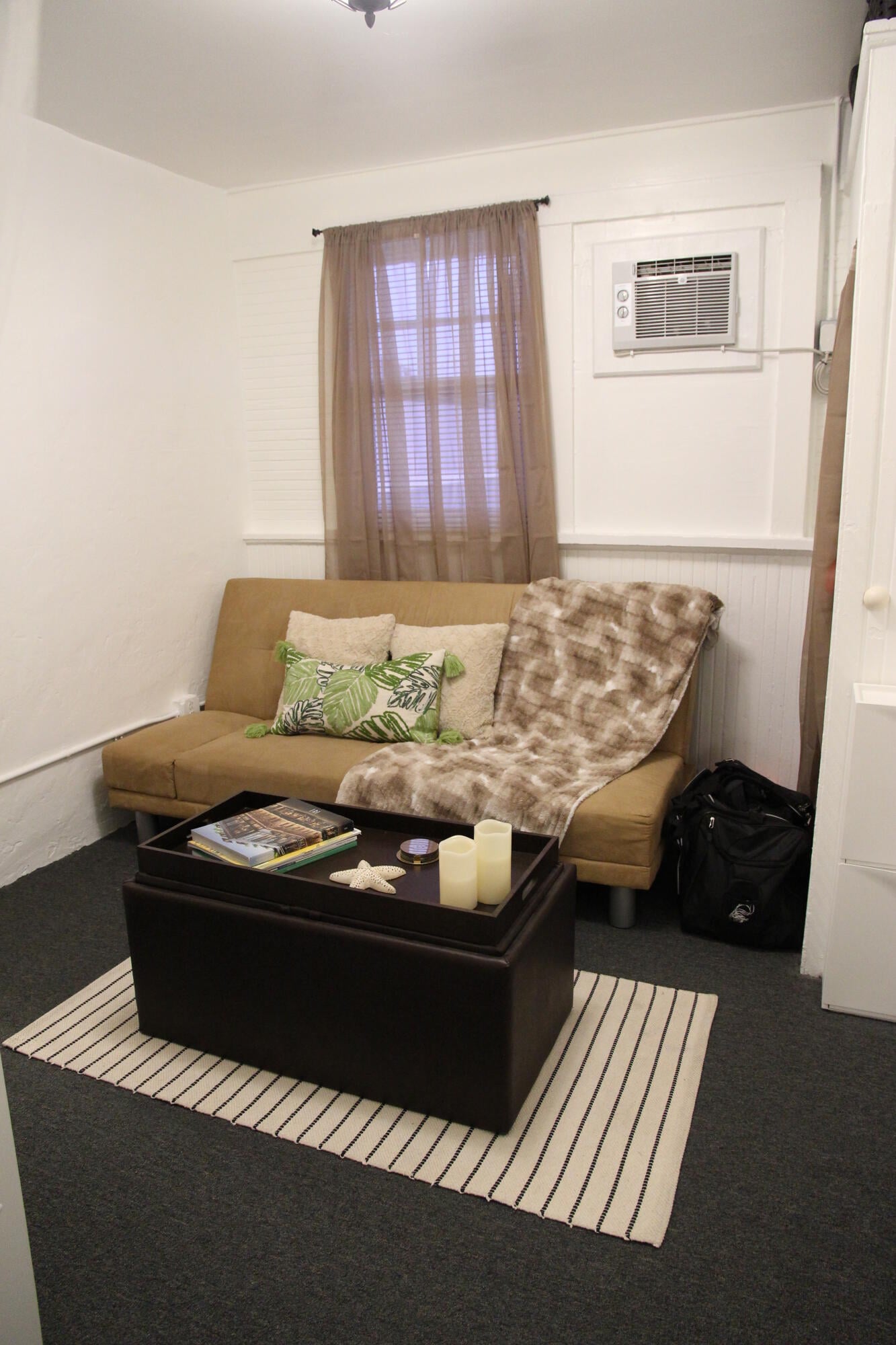Unit B photo 3