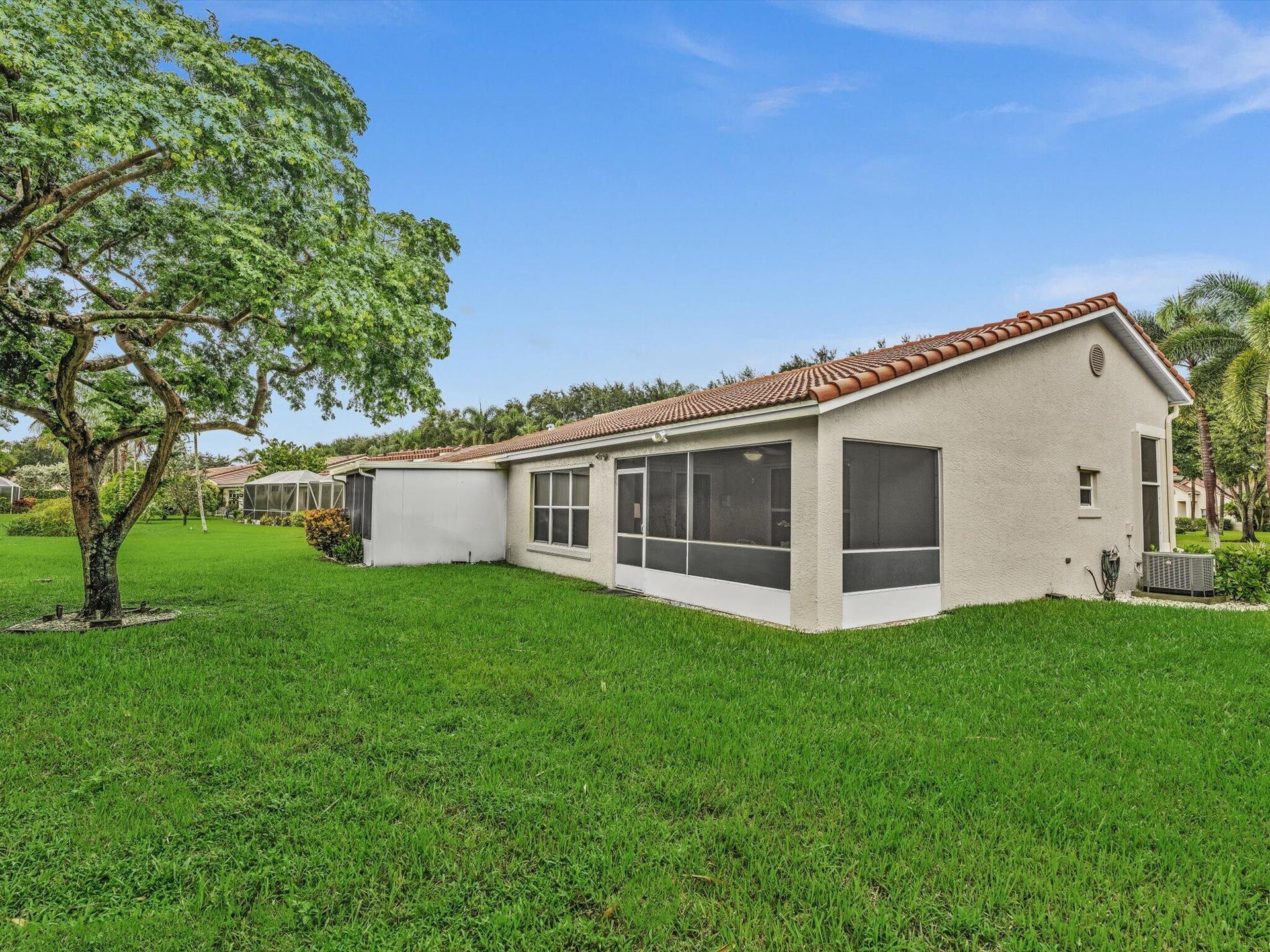  Residence photo 51