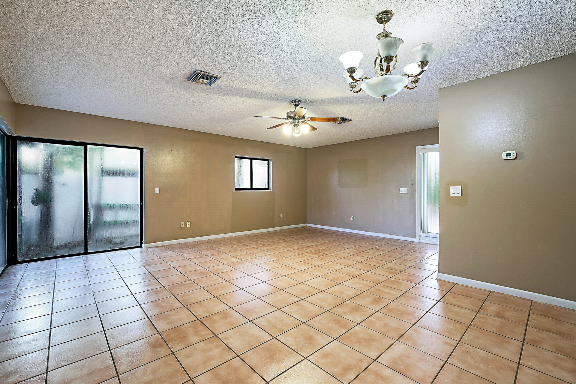  Residence photo 6