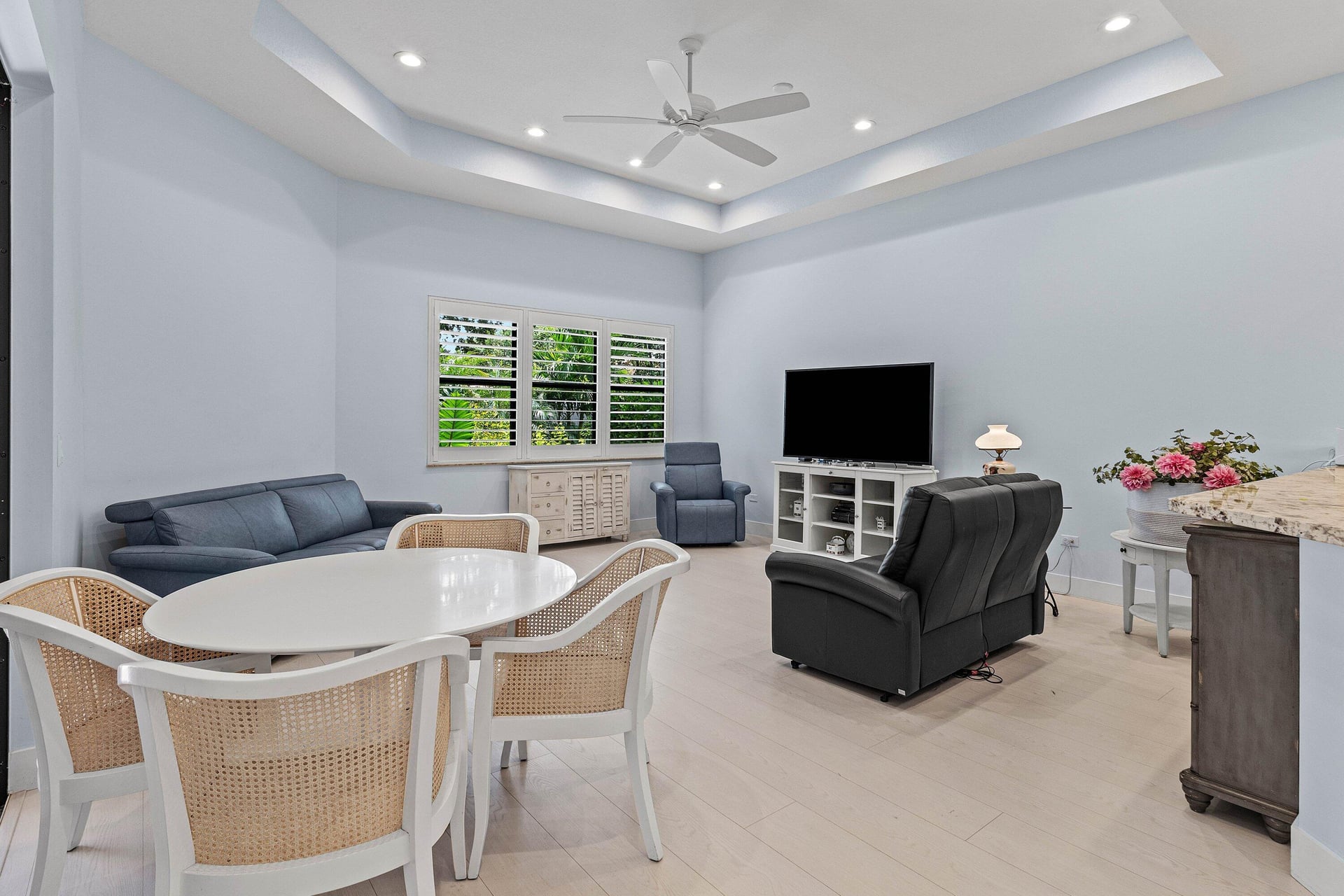  Residence photo 11