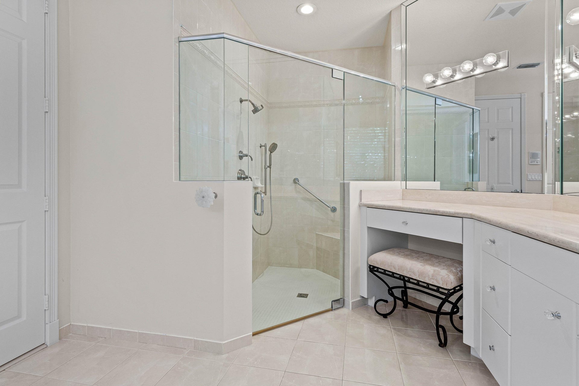  Residence photo 21
