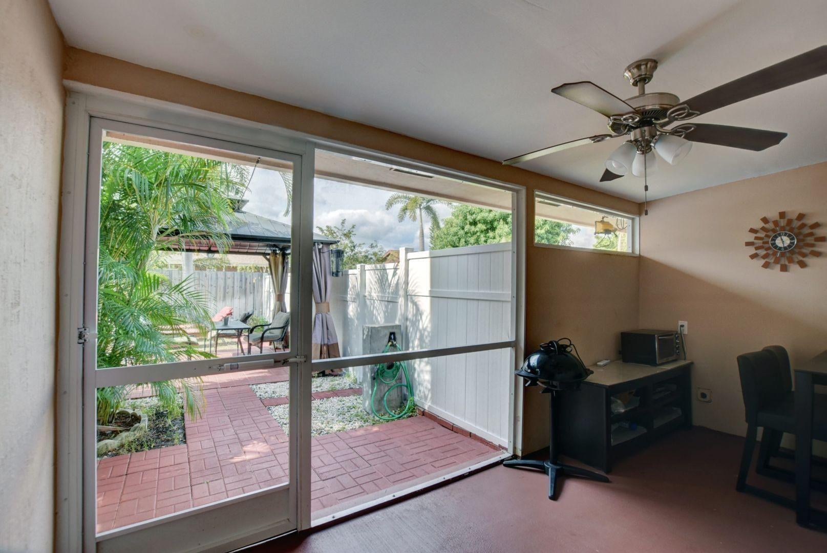  Residence photo 10