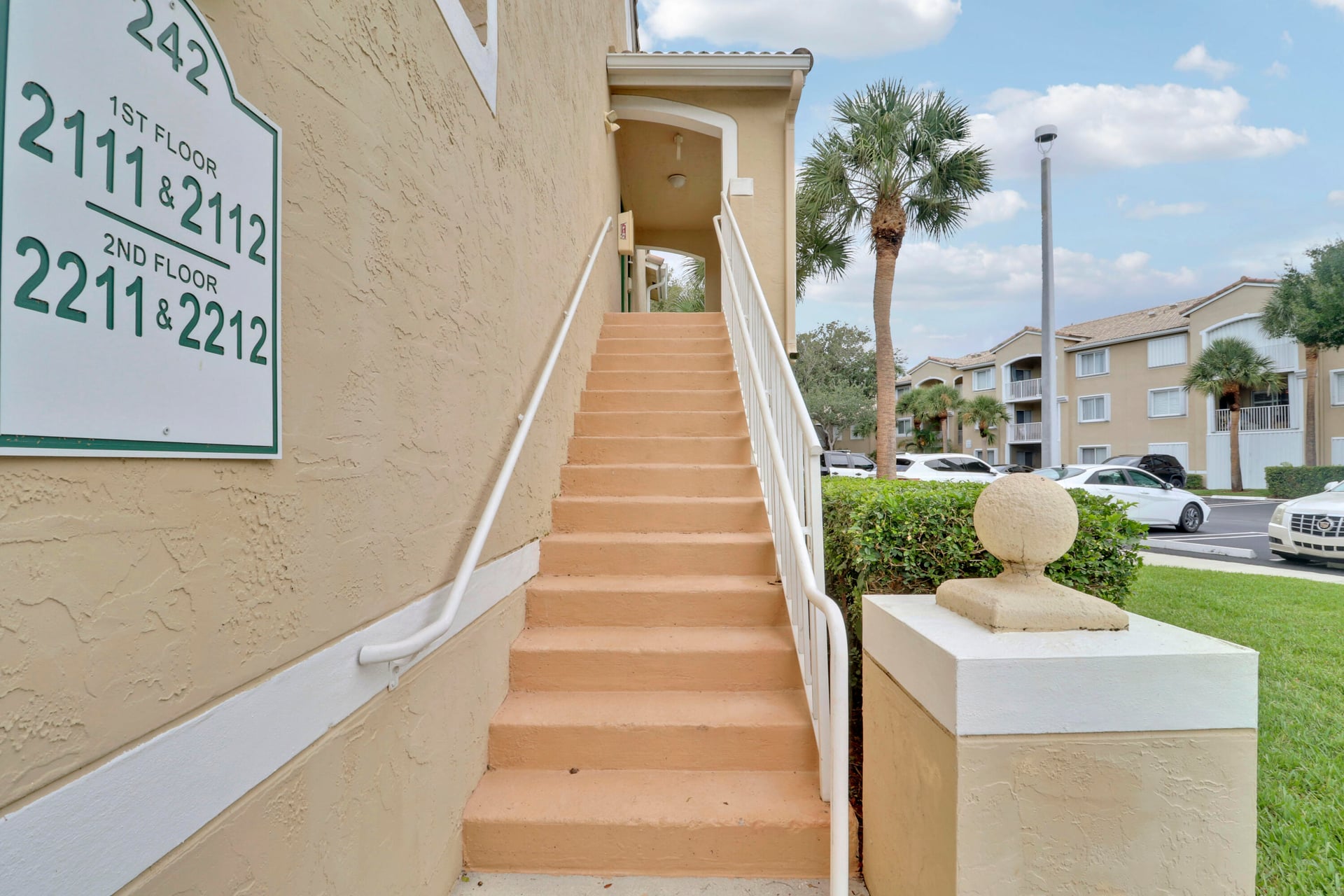 Unit 2212 photo 19