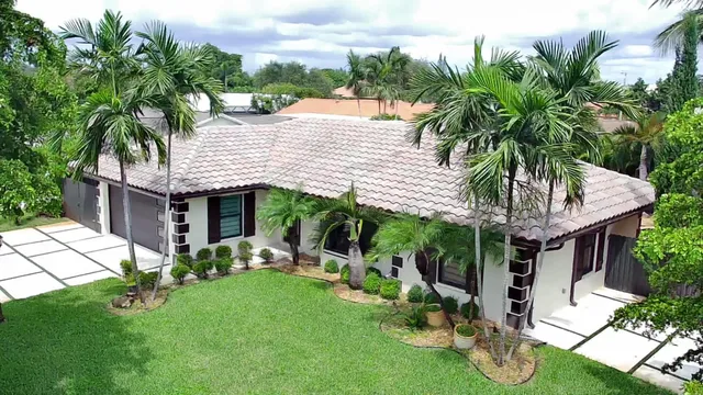 Residence photo 2