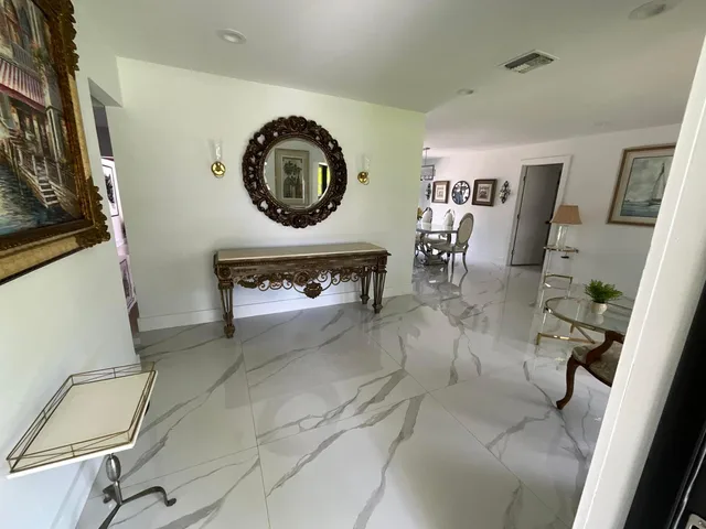 Residence photo 10