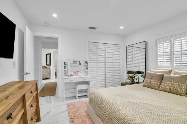 Residence photo 129
