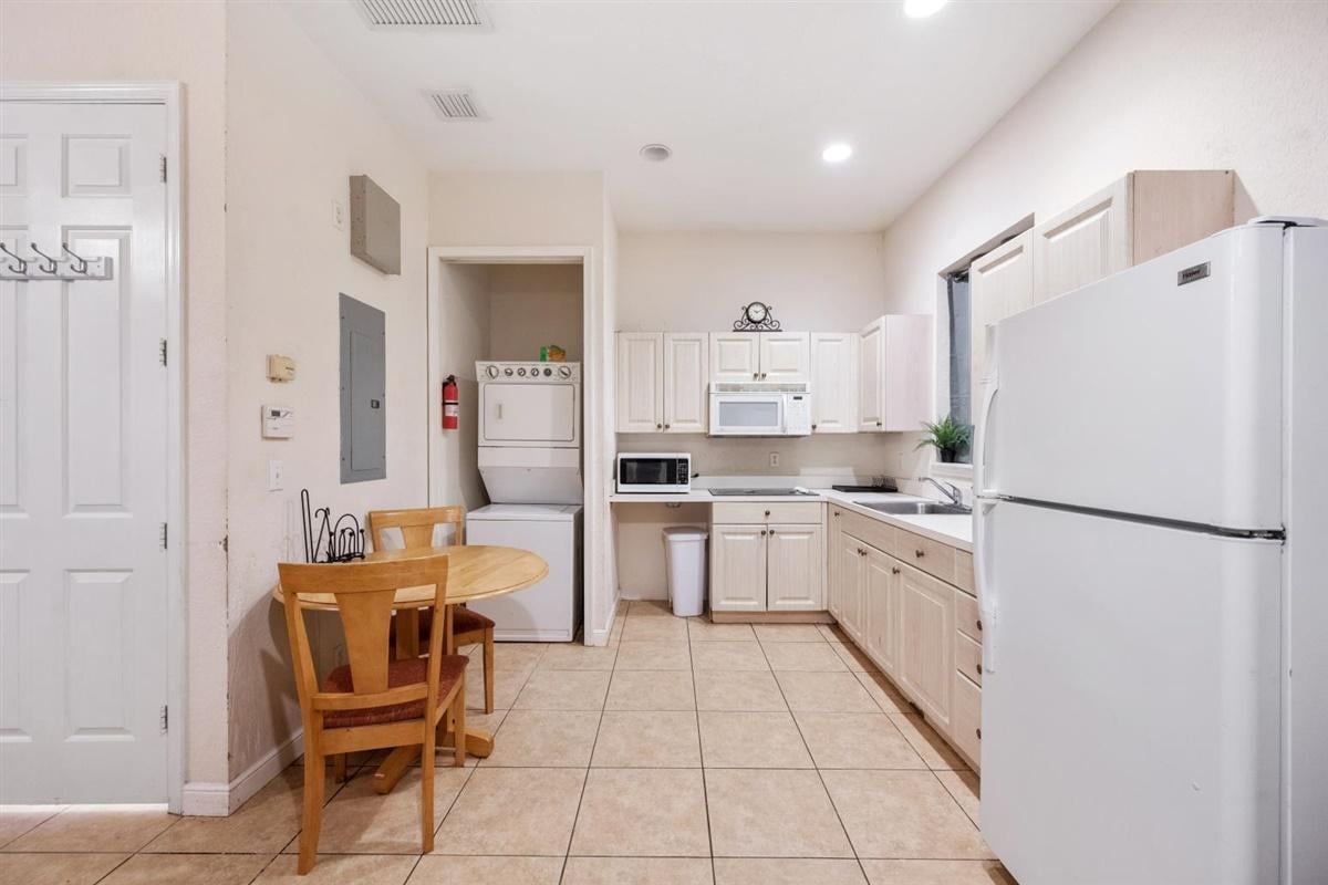 Saddle Trail Park Residence photo 14