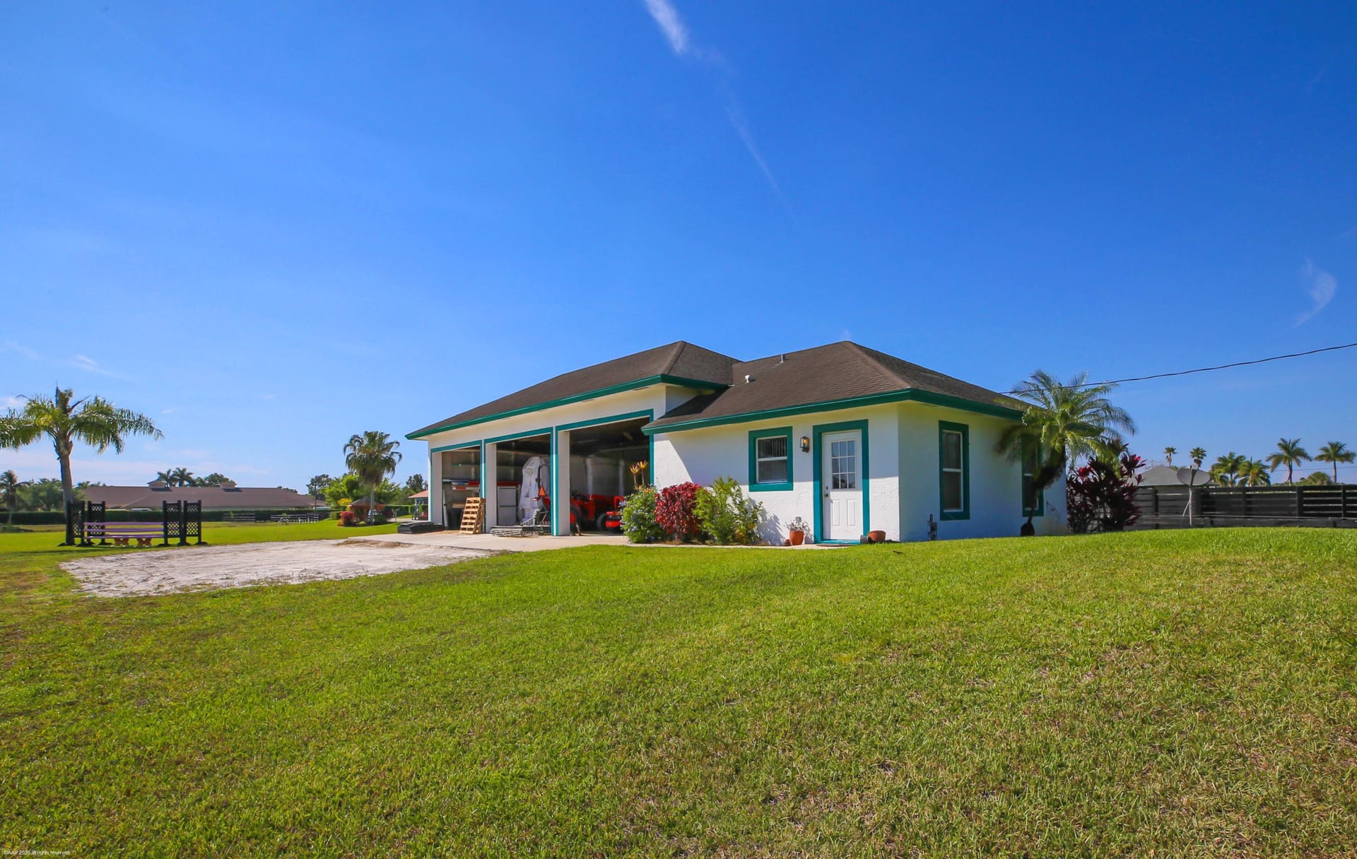  Residence photo 30