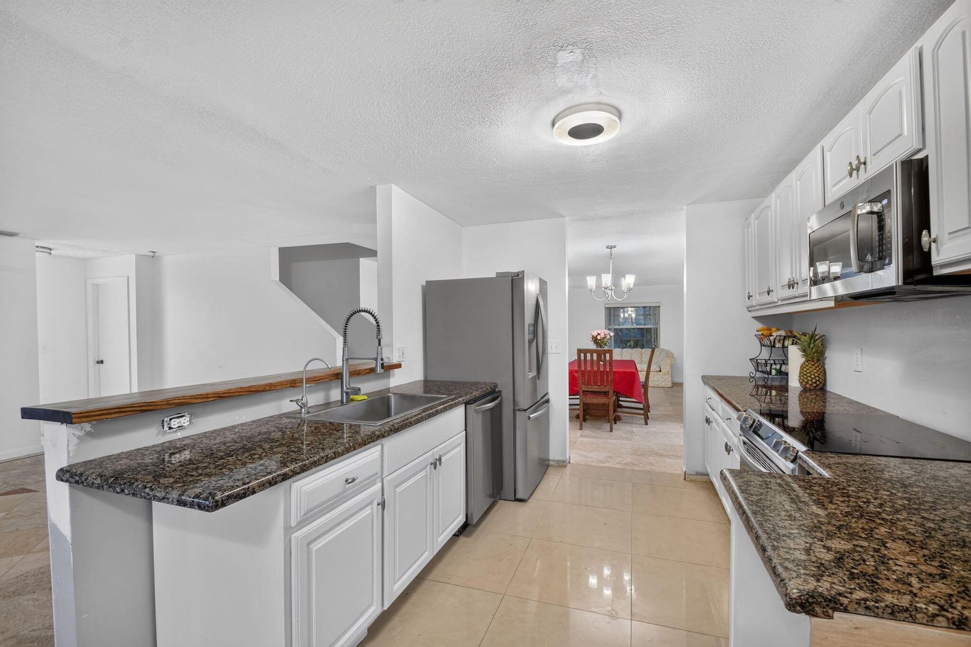 Unit 5349 photo 10