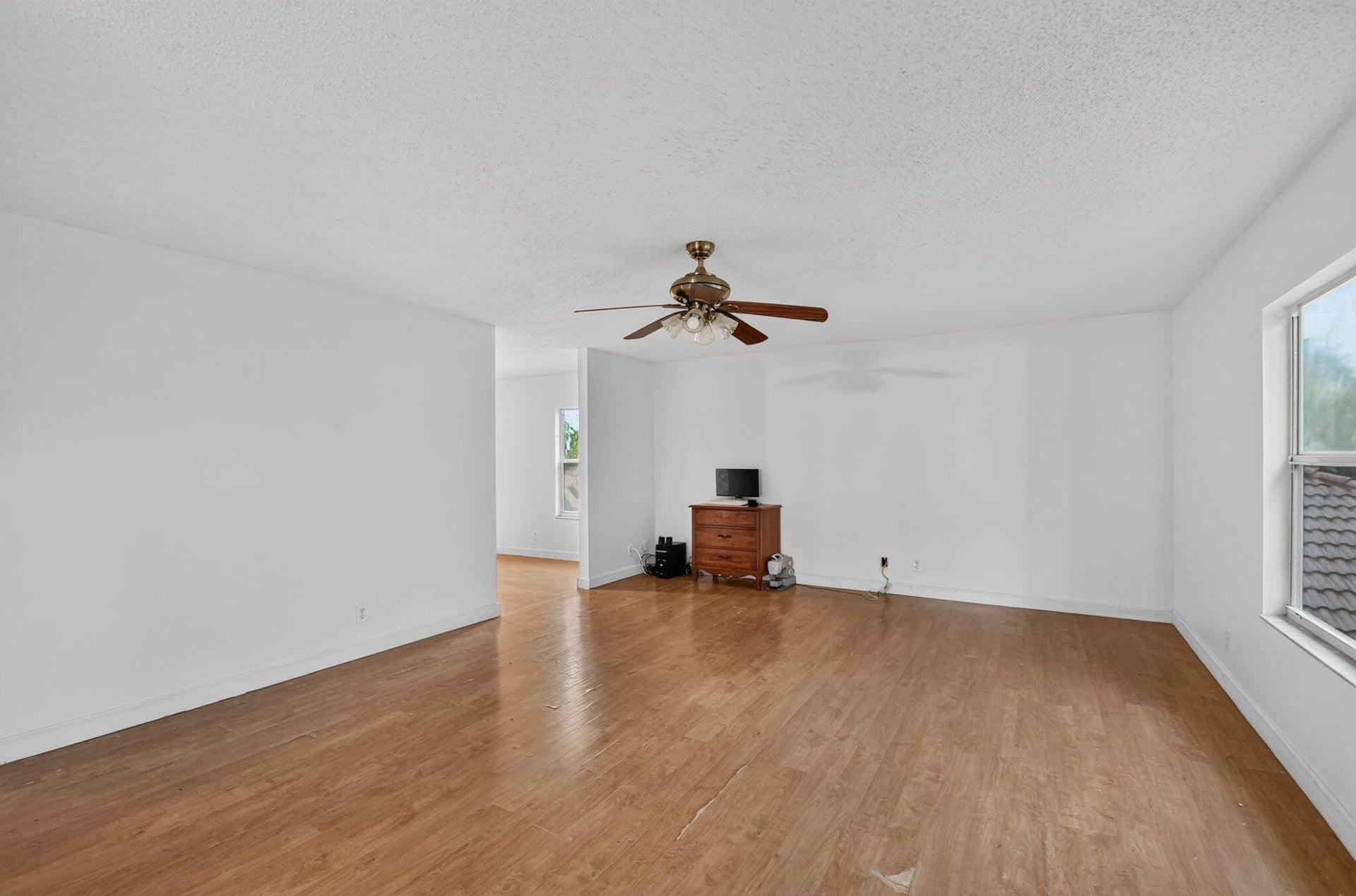 Unit 5349 photo 22