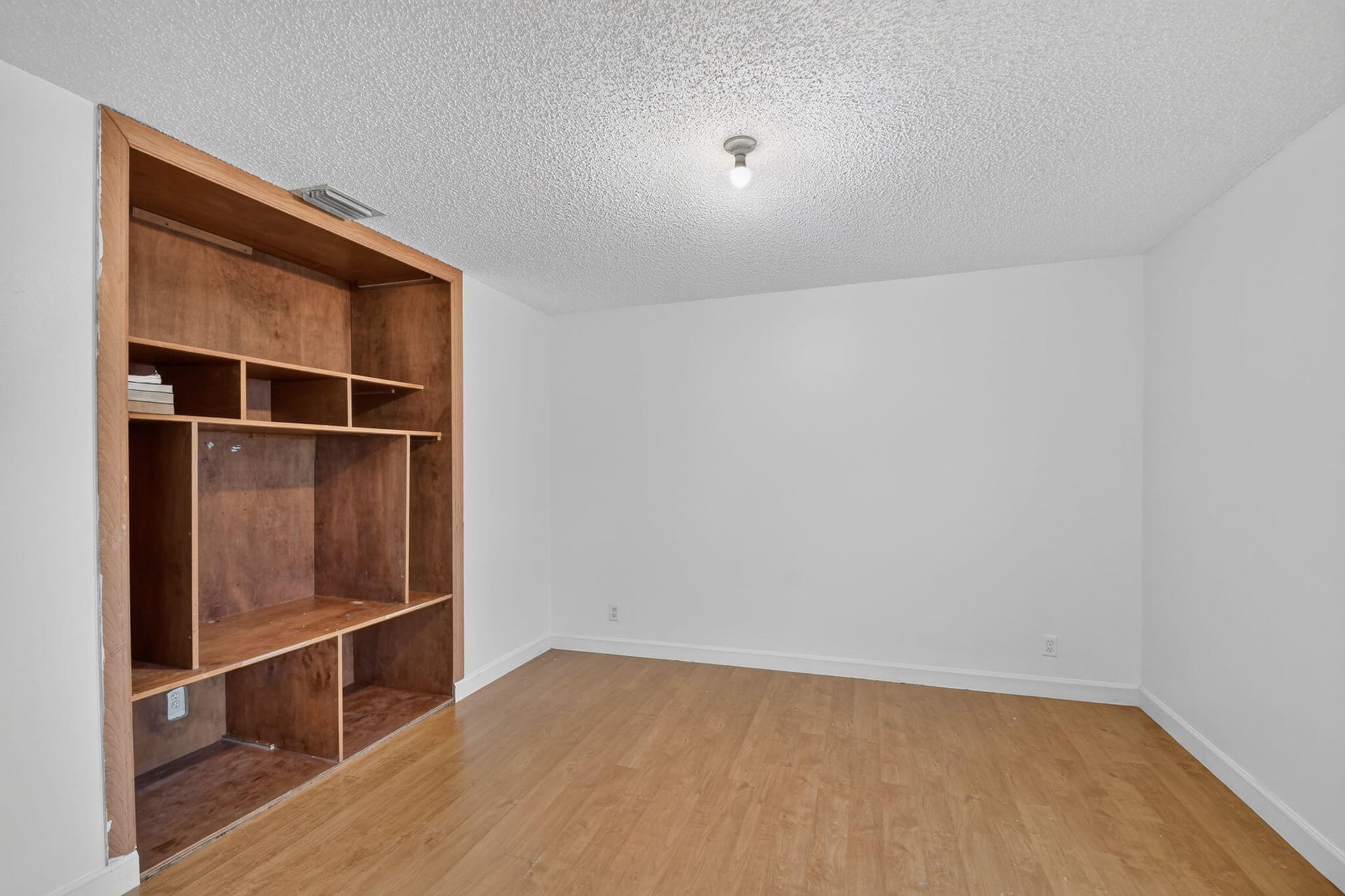 Unit 5349 photo 26