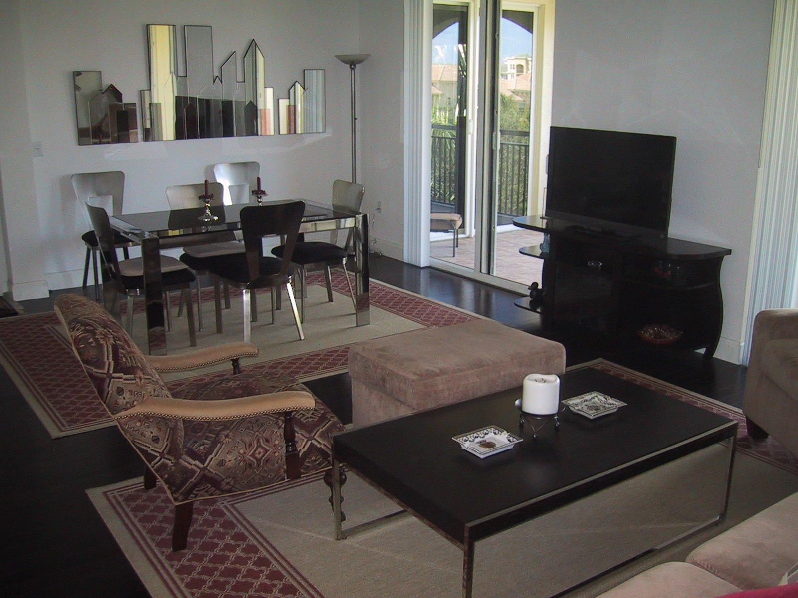 Residence photo 2