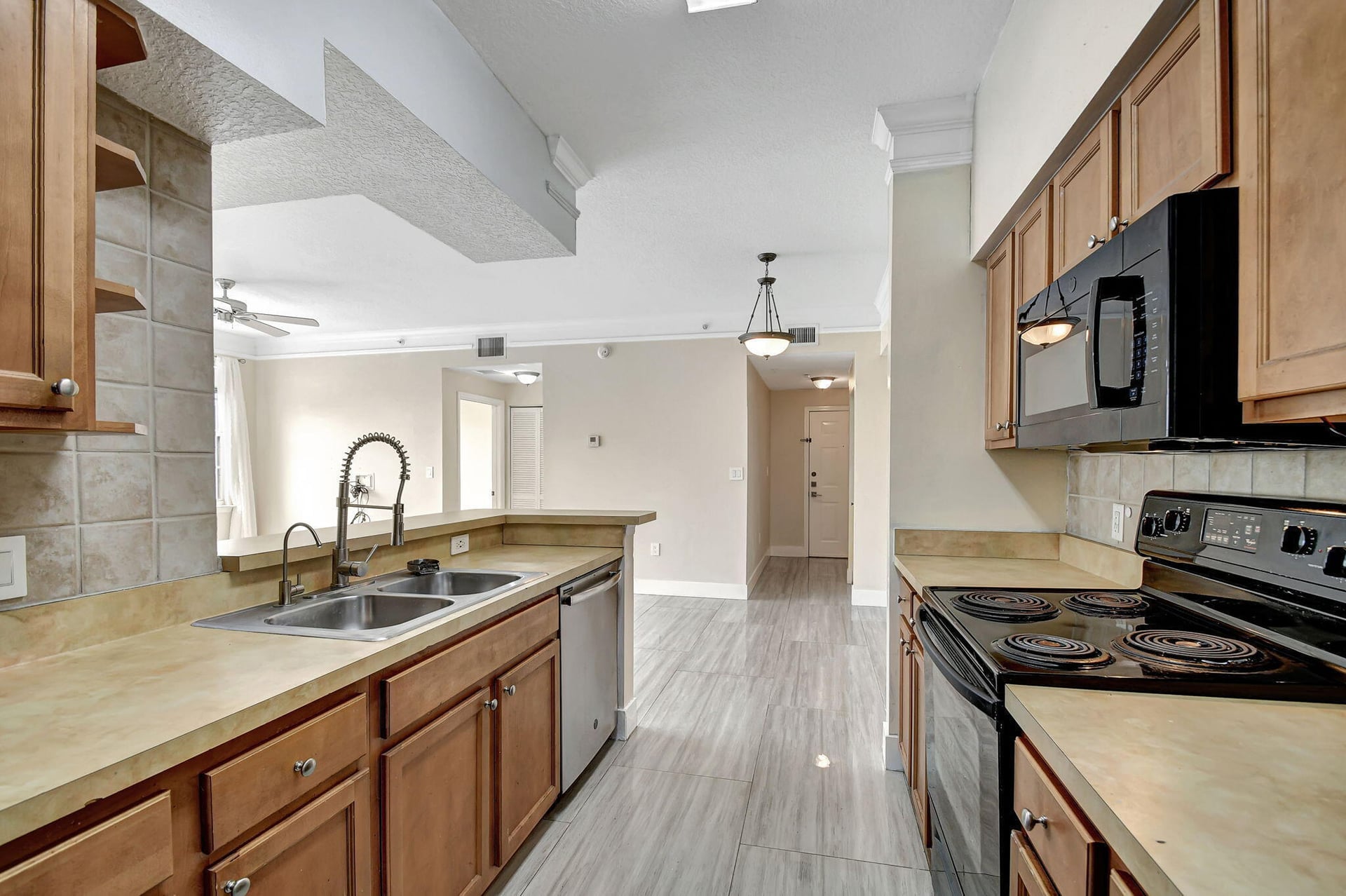 Unit 5302 photo 17