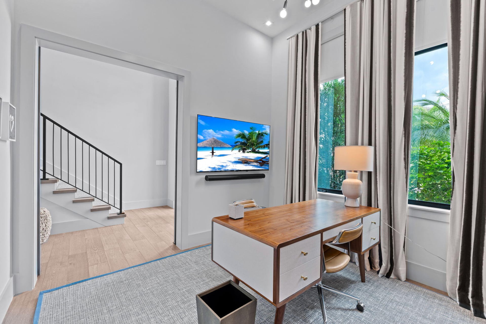  Residence photo 5