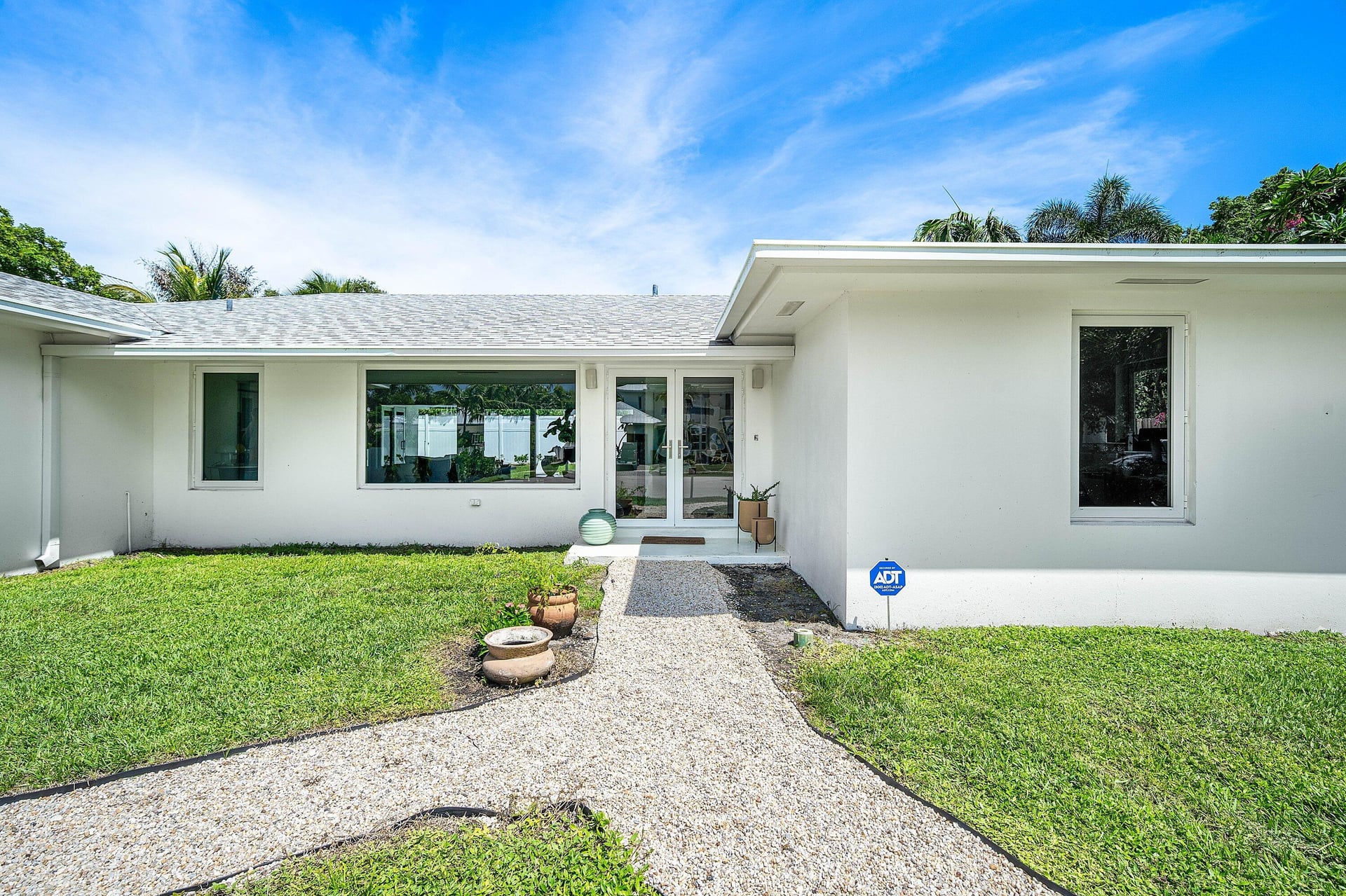 Residence photo 2