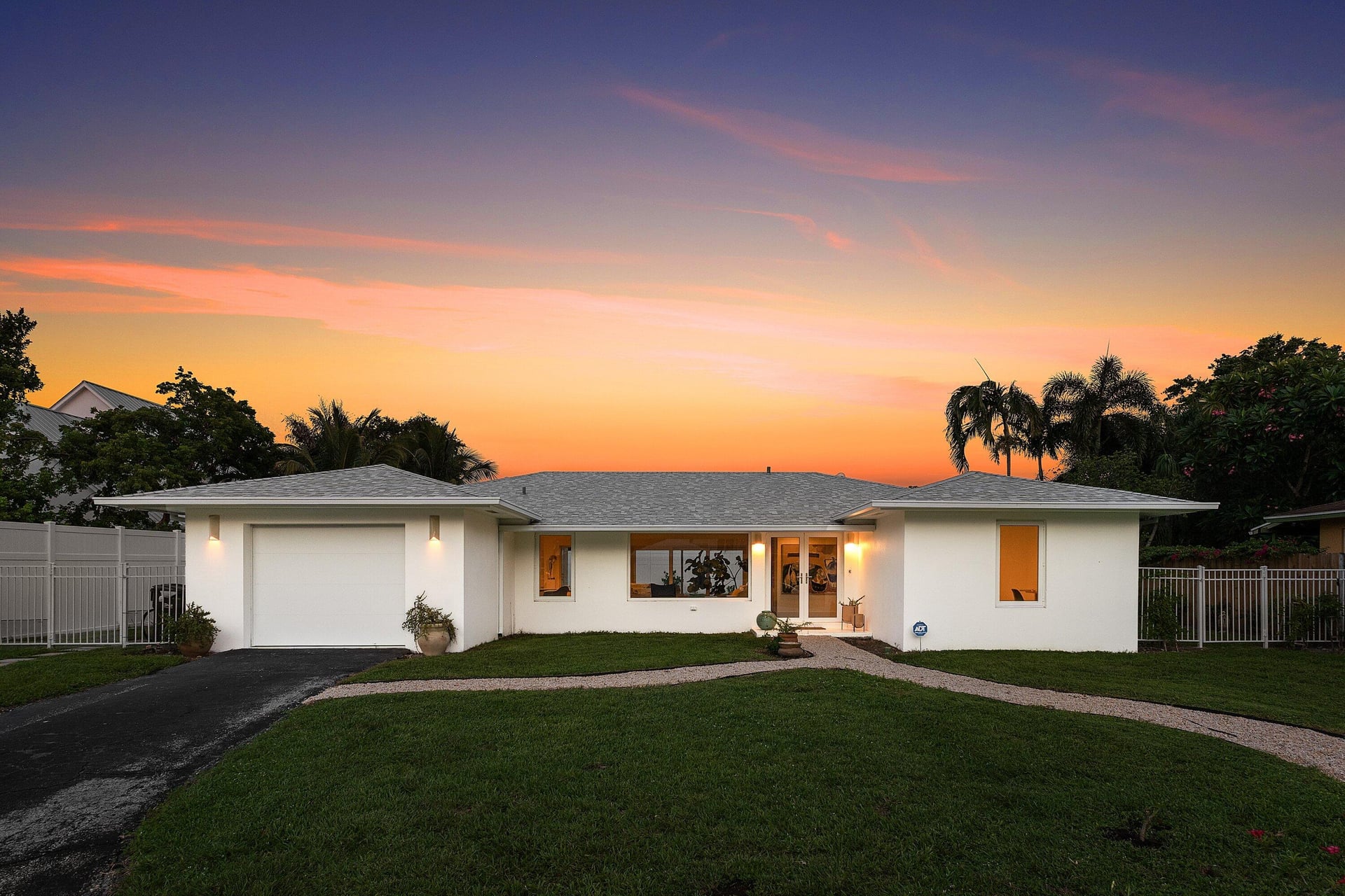 Residence photo 3