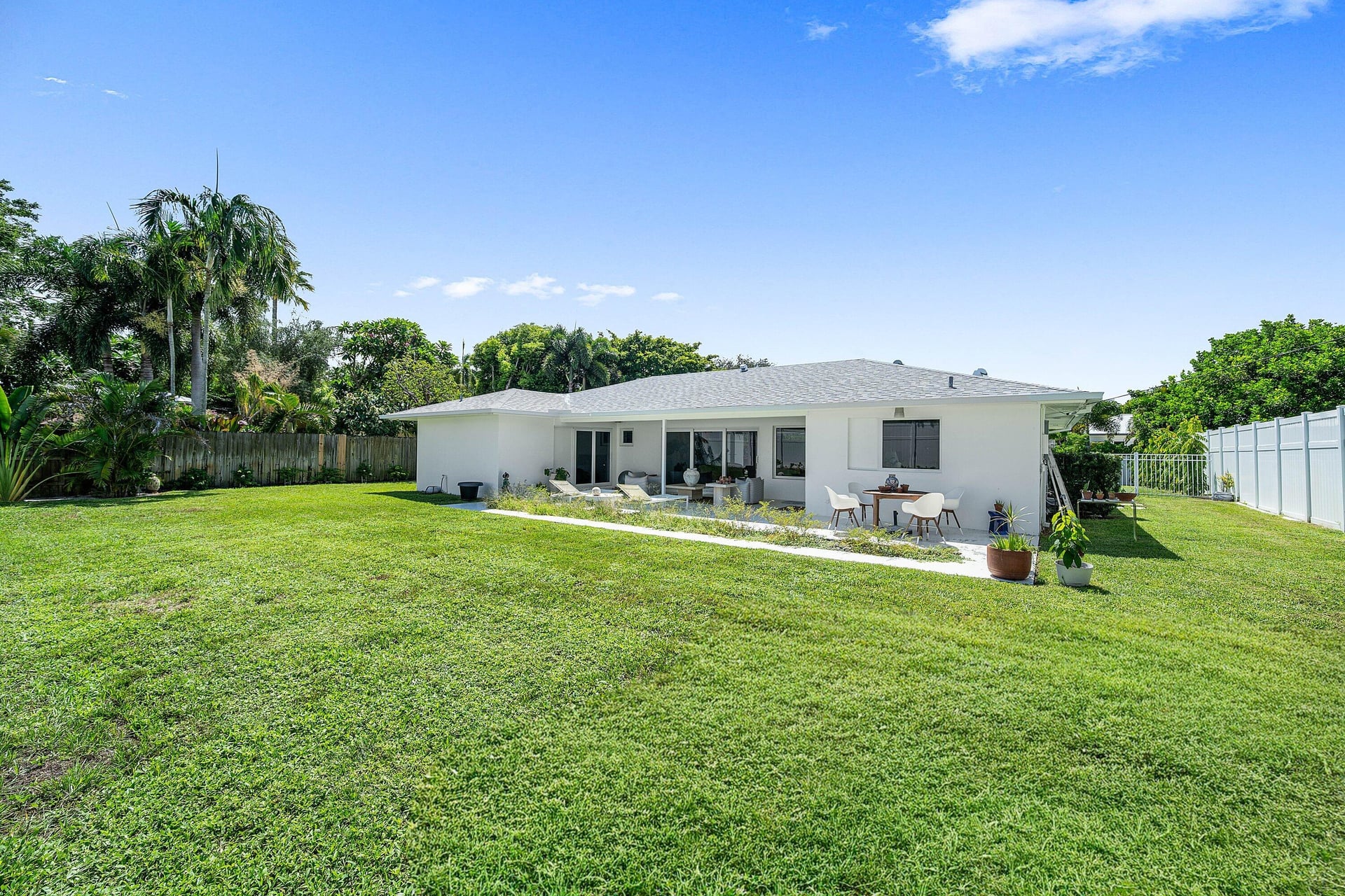Residence photo 43