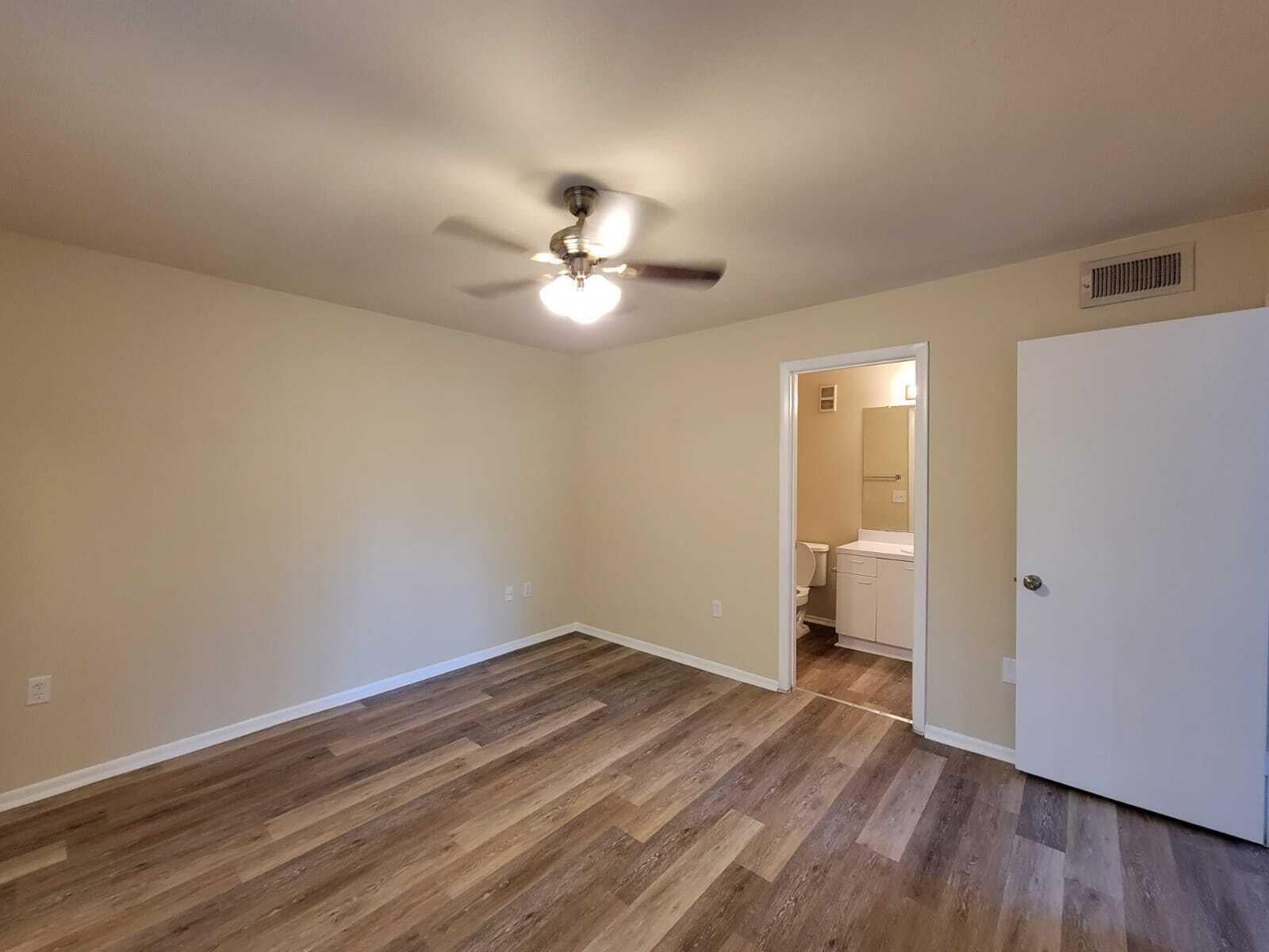 Unit 1613 photo 20