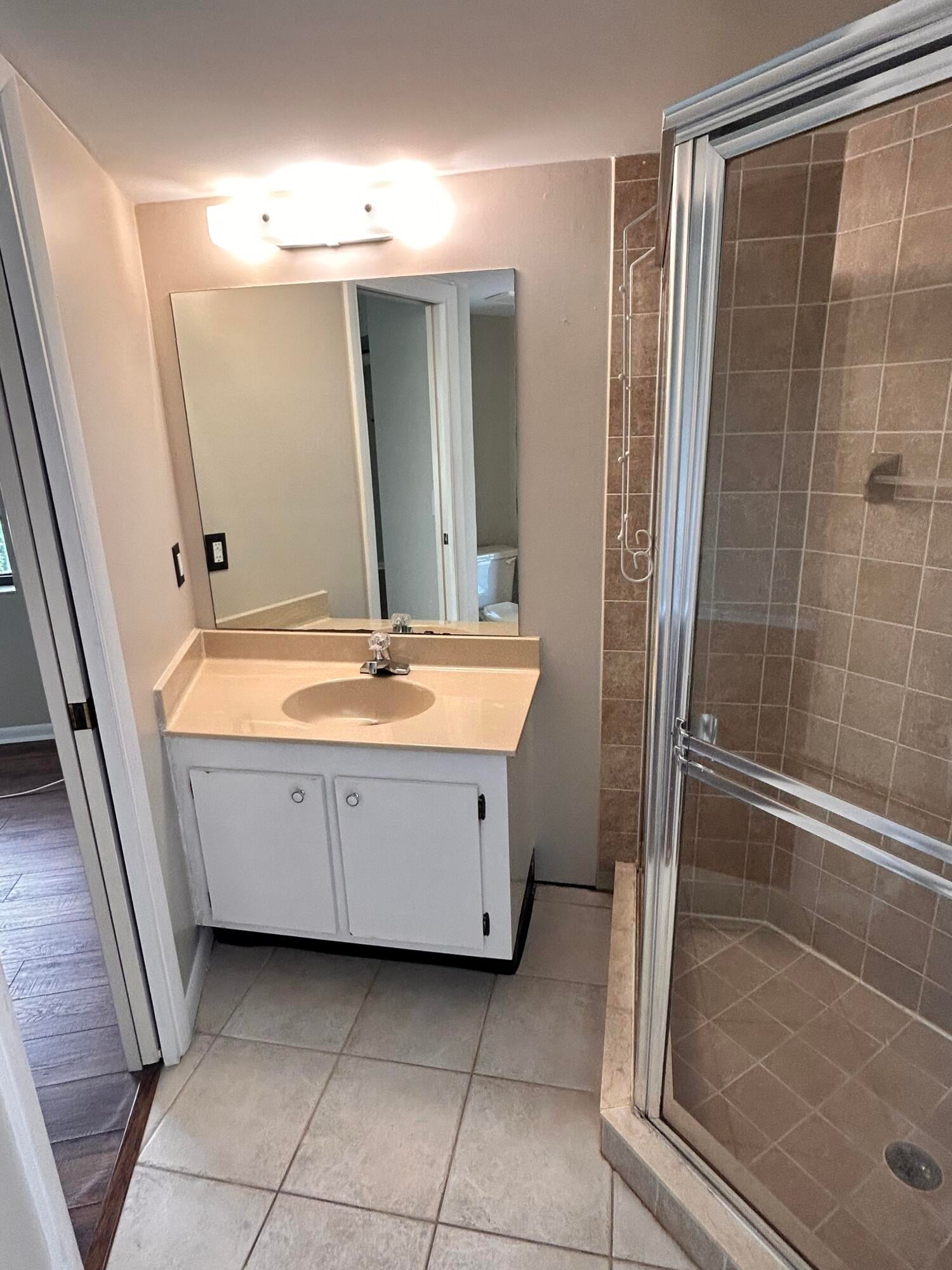  Unit 5-50 photo 4