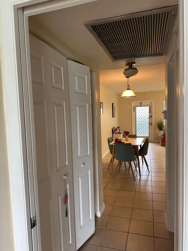 Residence photo 3