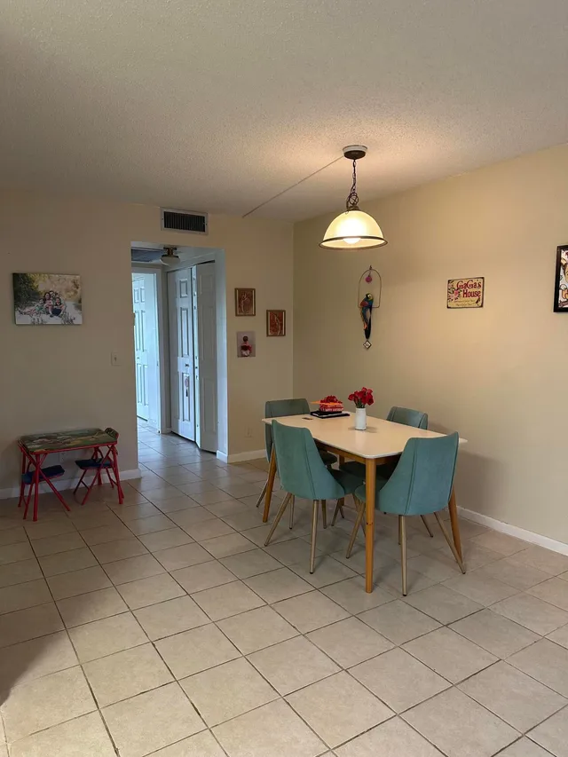 Residence photo 4