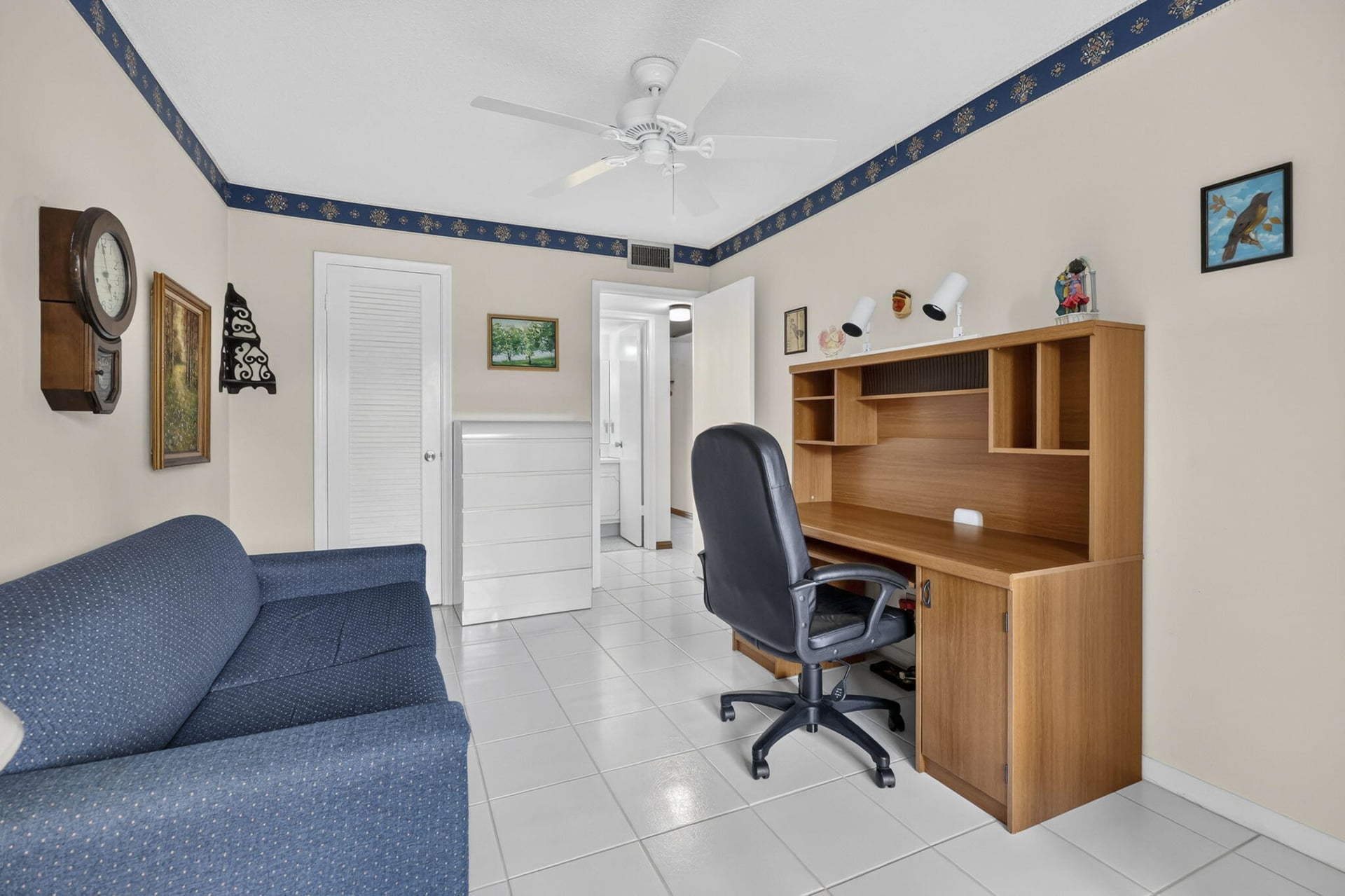 Residence photo 12
