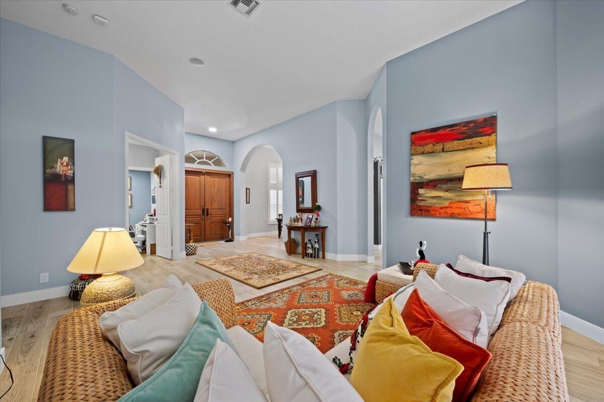  Residence photo 5