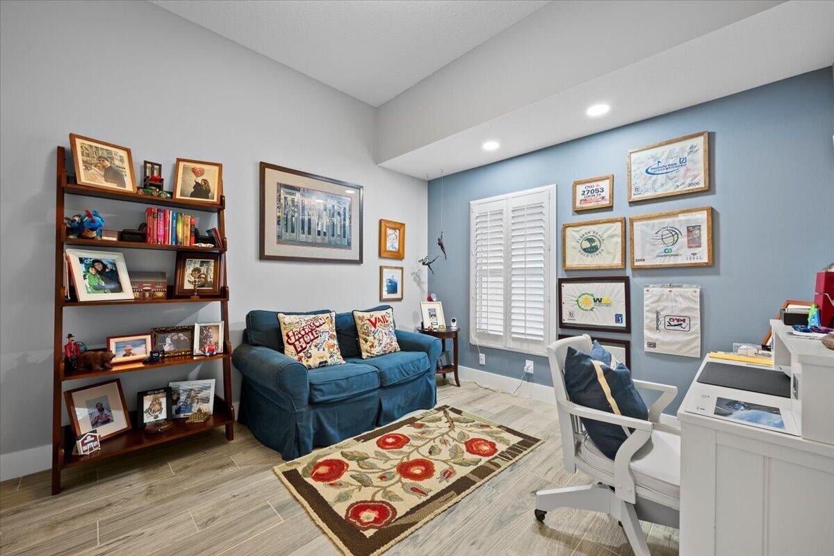  Residence photo 6