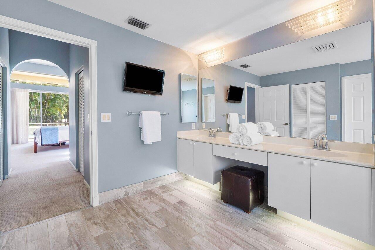  Residence photo 24