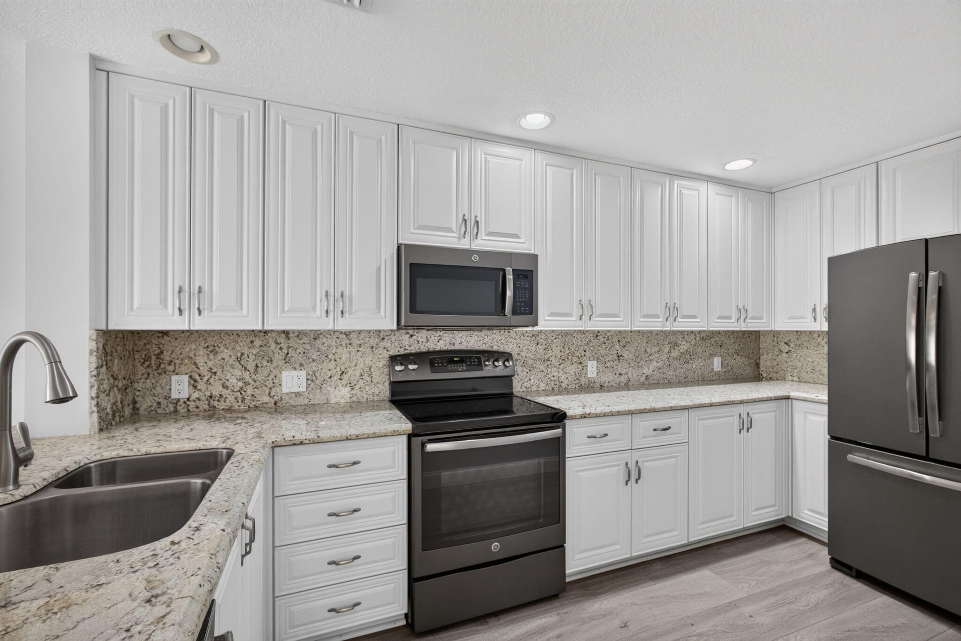 Residence photo 9