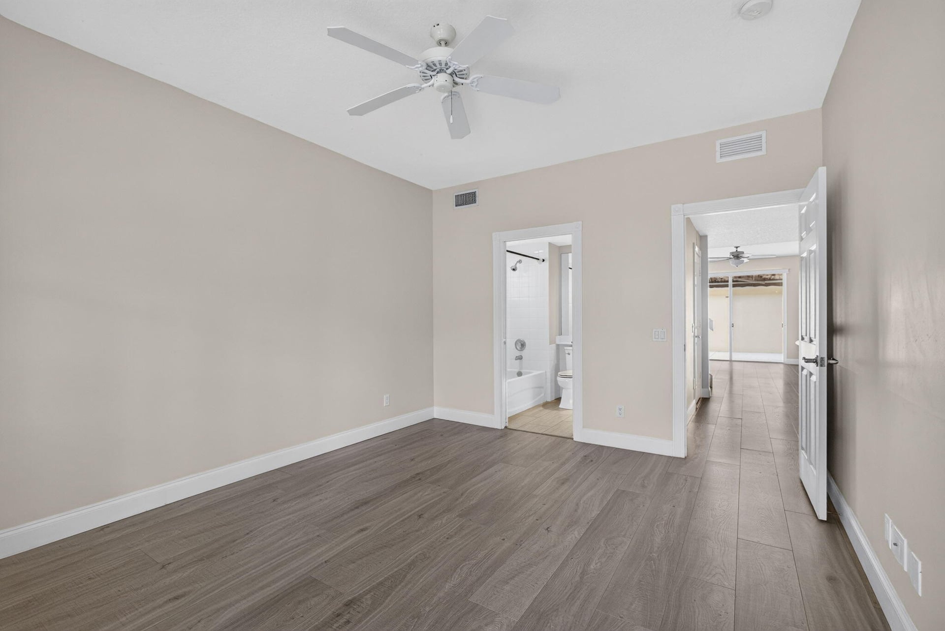 Residence photo 14
