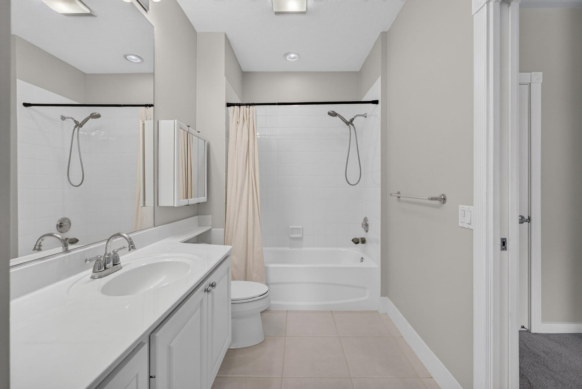 Residence photo 24