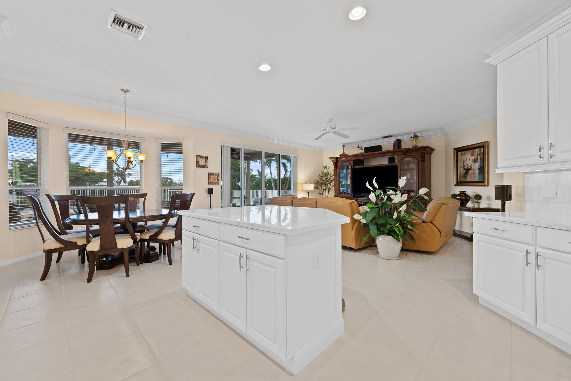  Residence photo 11