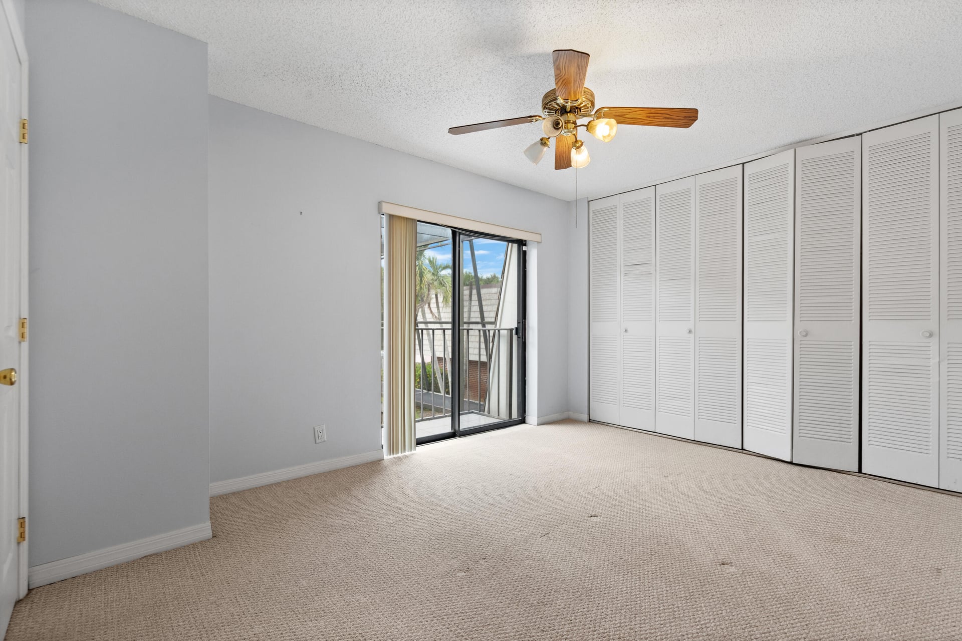 Residence photo 19