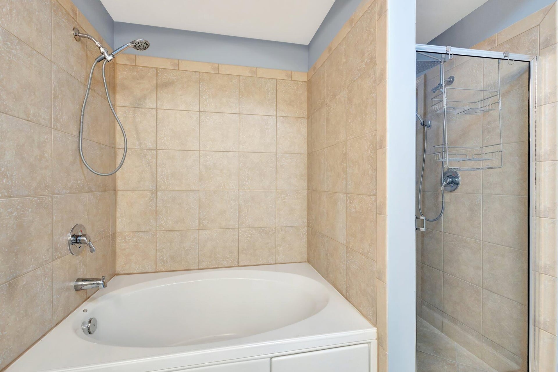 Renaissance Commons II Unit 1401 photo 11